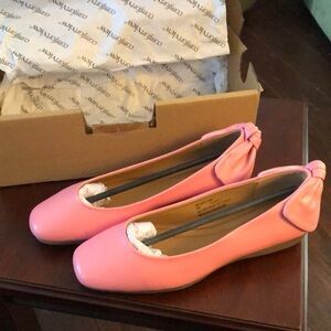 Comfortview Coral Pink Flats